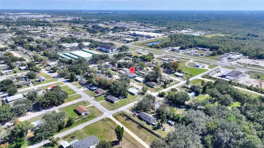 221 Dorothy Street Auburndale FL 33823