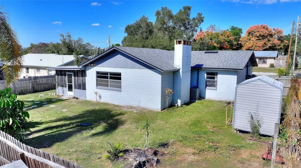 221 Dorothy Street Auburndale FL 33823