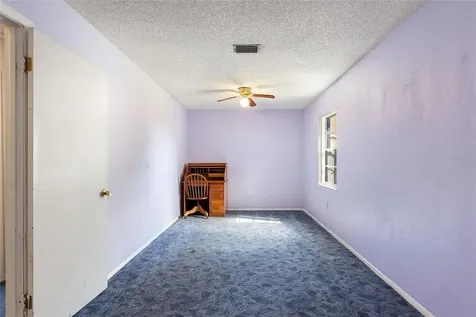 221 Dorothy Street Auburndale FL 33823
