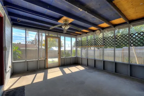 221 Dorothy Street Auburndale FL 33823