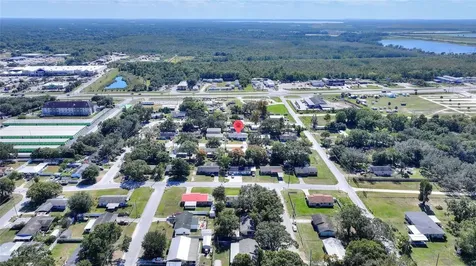 221 Dorothy Street Auburndale FL 33823