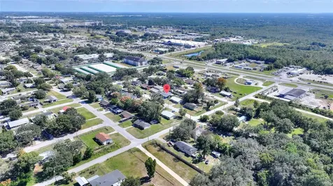 221 Dorothy Street Auburndale FL 33823