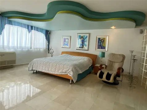 Park Plaza 4429 Ave Isla Verde Carolina PR 00979