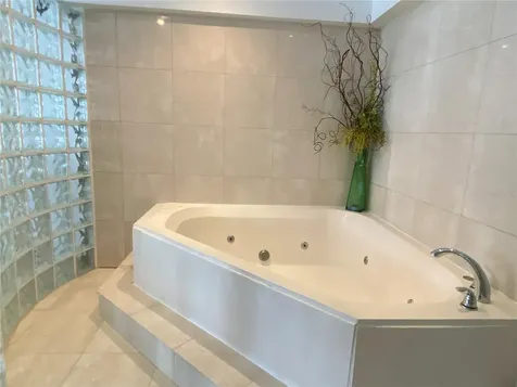 Park Plaza 4429 Ave Isla Verde Carolina PR 00979