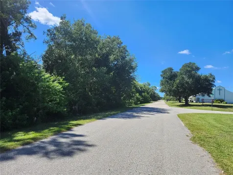17517 Elmwood Avenue Port Charlotte FL 33948