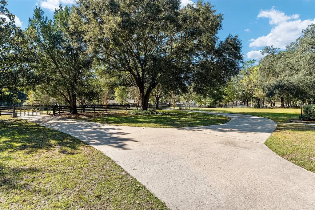 7509 SW 93rd Street Road Ocala FL 34476