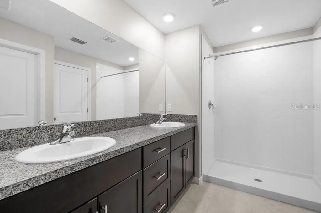 7227 Ronnie Gardens Court Tampa FL 33619