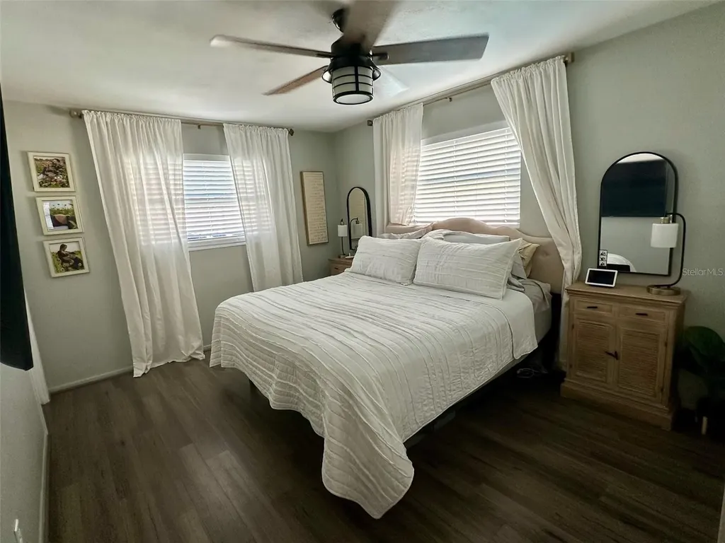 7100 21 Street N St Petersburg FL 33702