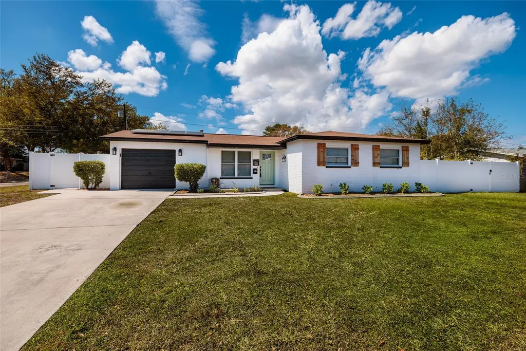 7100 21 Street N St Petersburg FL 33702