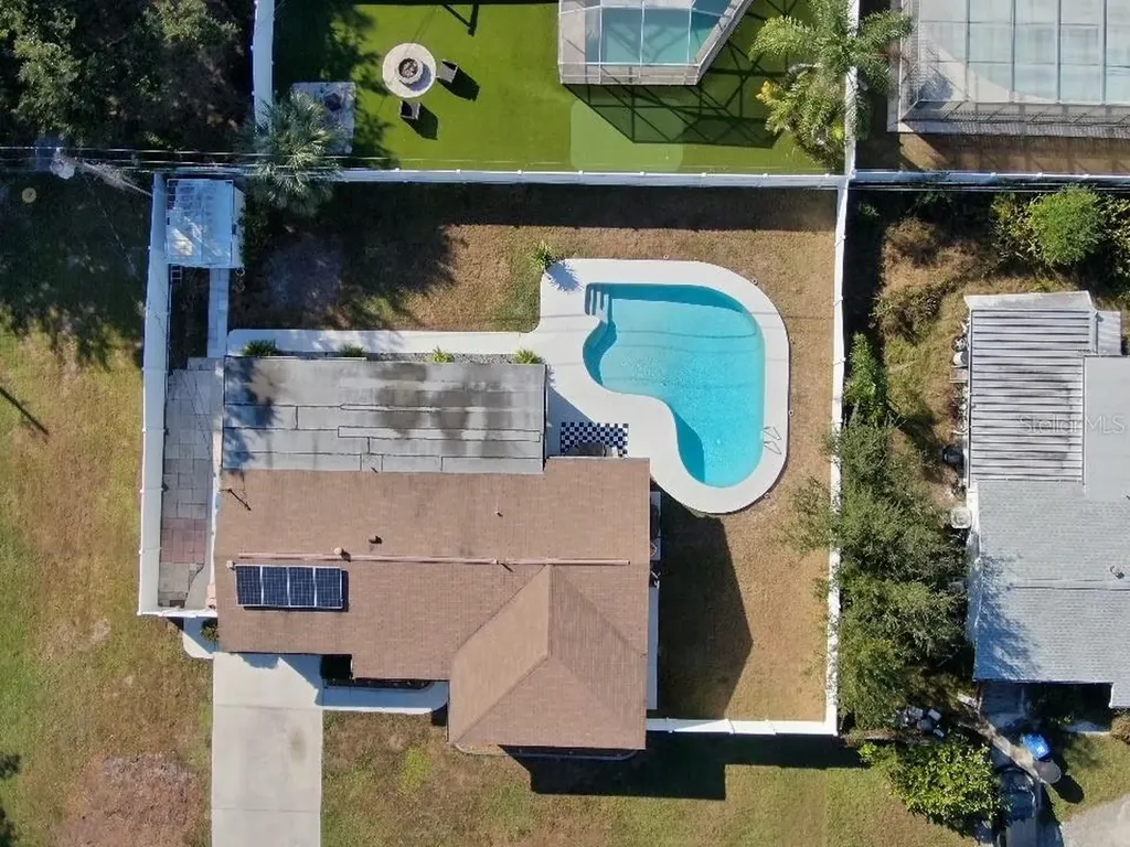 7100 21 Street N St Petersburg FL 33702