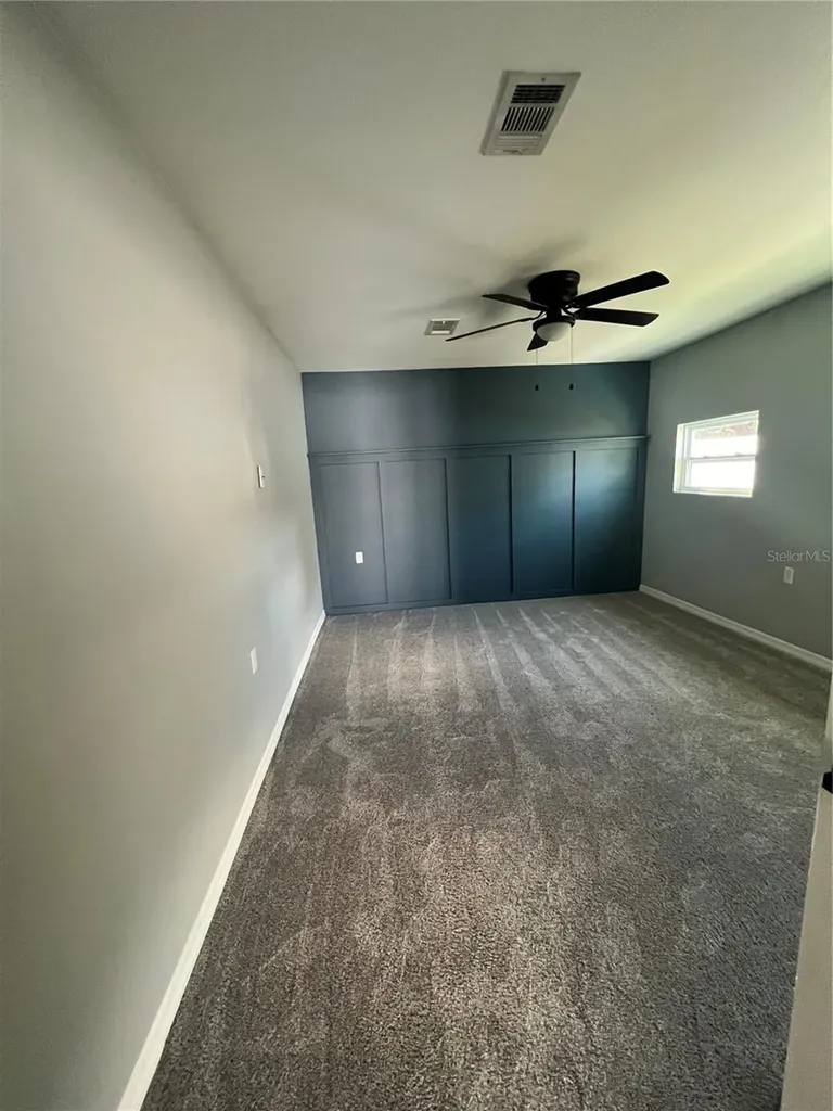 7100 21 Street N St Petersburg FL 33702