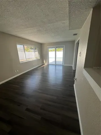 7100 21 Street N St Petersburg FL 33702