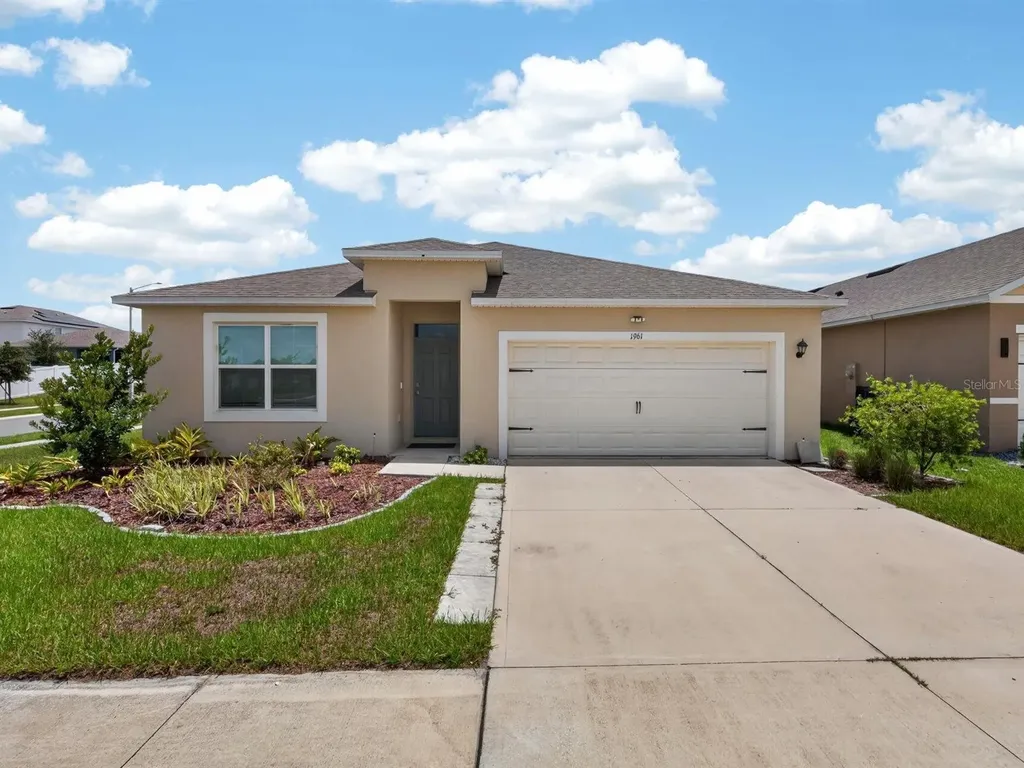 1961 Victoria Street Davenport FL 33837