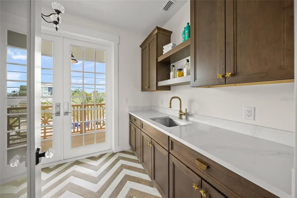 525 68th Street Holmes Beach FL 34217