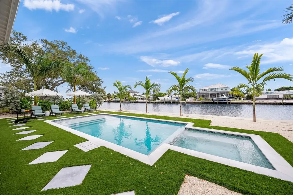 525 68th Street Holmes Beach FL 34217