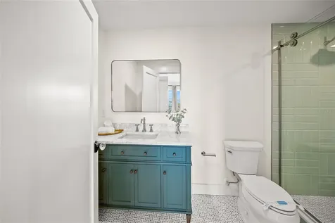 525 68th Street Holmes Beach FL 34217