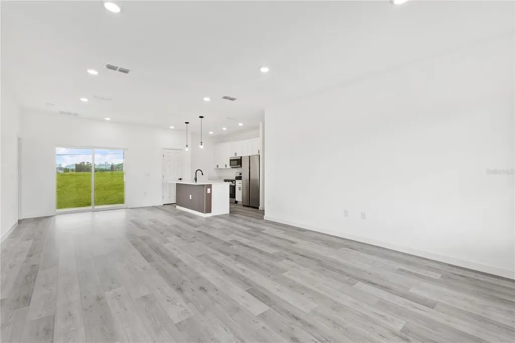 917 Desmoines Way Poinciana FL 34759