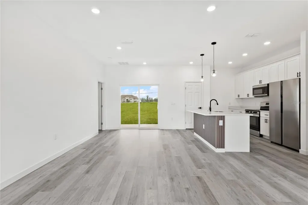 917 Desmoines Way Poinciana FL 34759