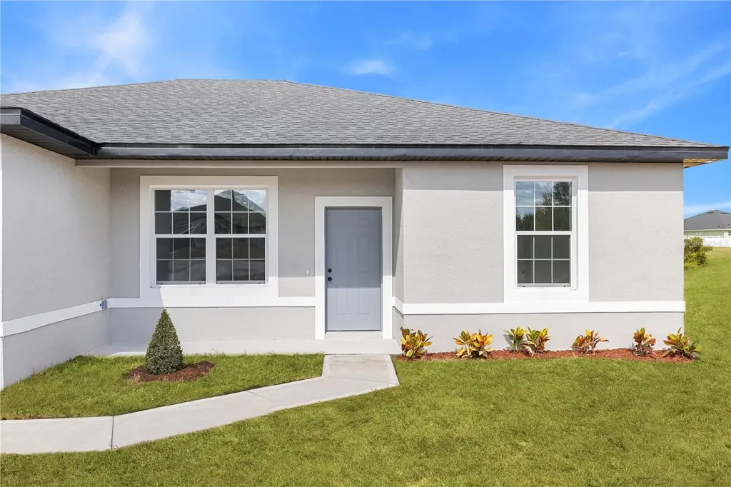 917 Desmoines Way Poinciana FL 34759