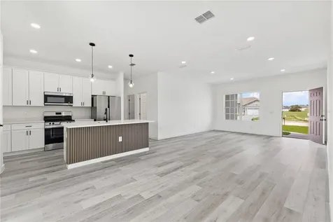 917 Desmoines Way Poinciana FL 34759