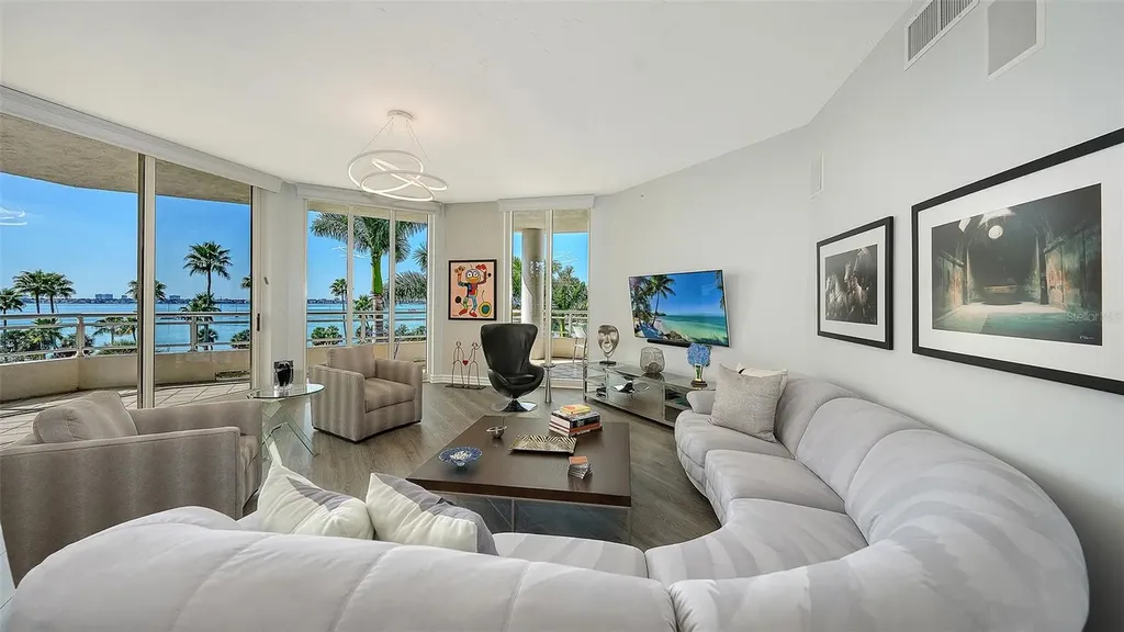 500 S Palm Avenue Sarasota FL 34236