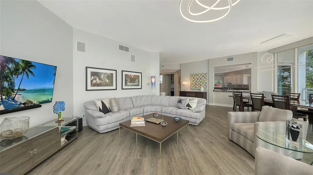 500 S Palm Avenue Sarasota FL 34236