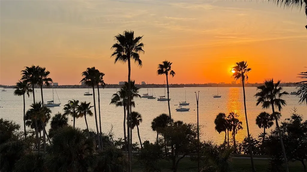 500 S Palm Avenue Sarasota FL 34236