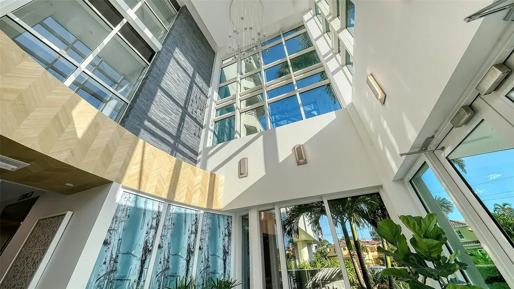 500 S Palm Avenue Sarasota FL 34236