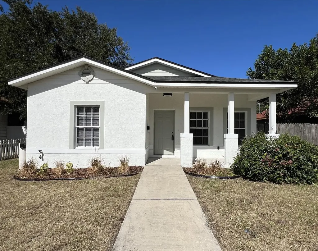 1005 15th Avenue S St Petersburg FL 33705