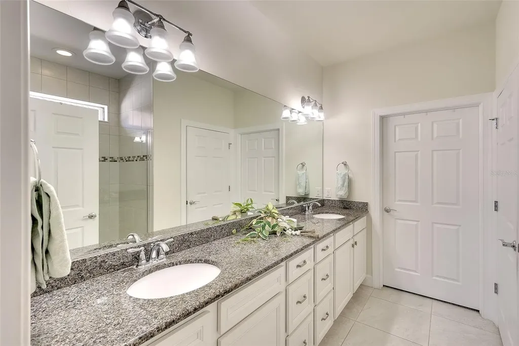 16745 Ellsworth Avenue Bradenton FL 34202