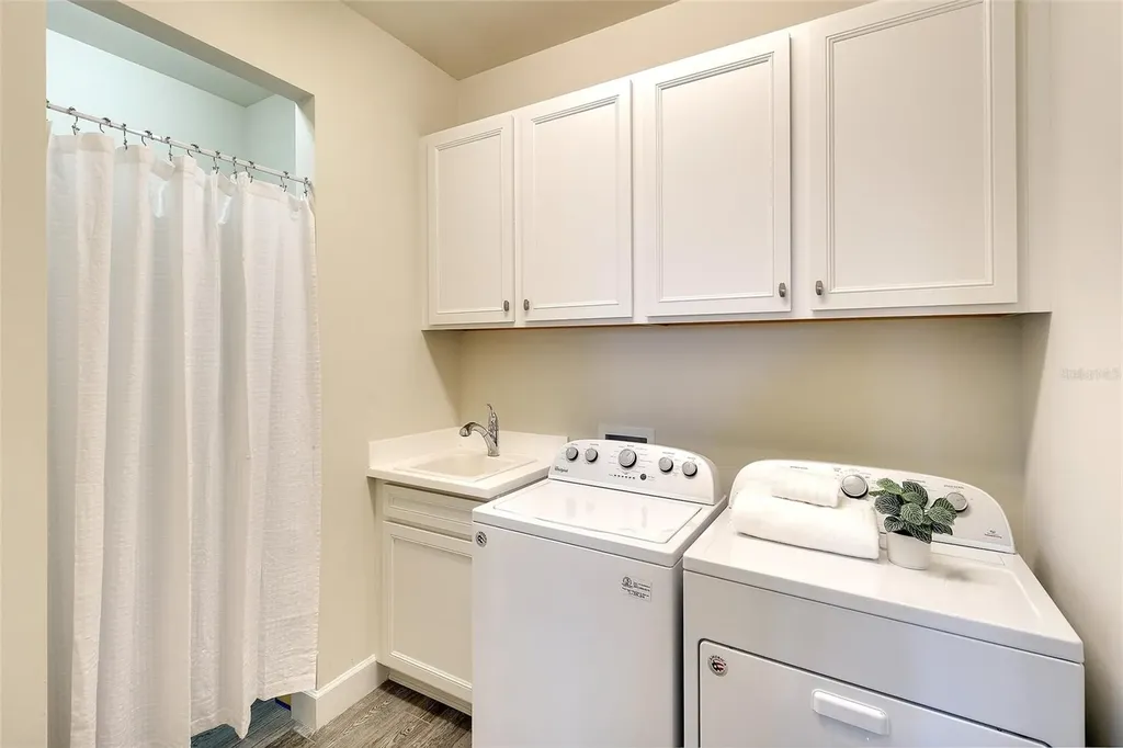 16745 Ellsworth Avenue Bradenton FL 34202