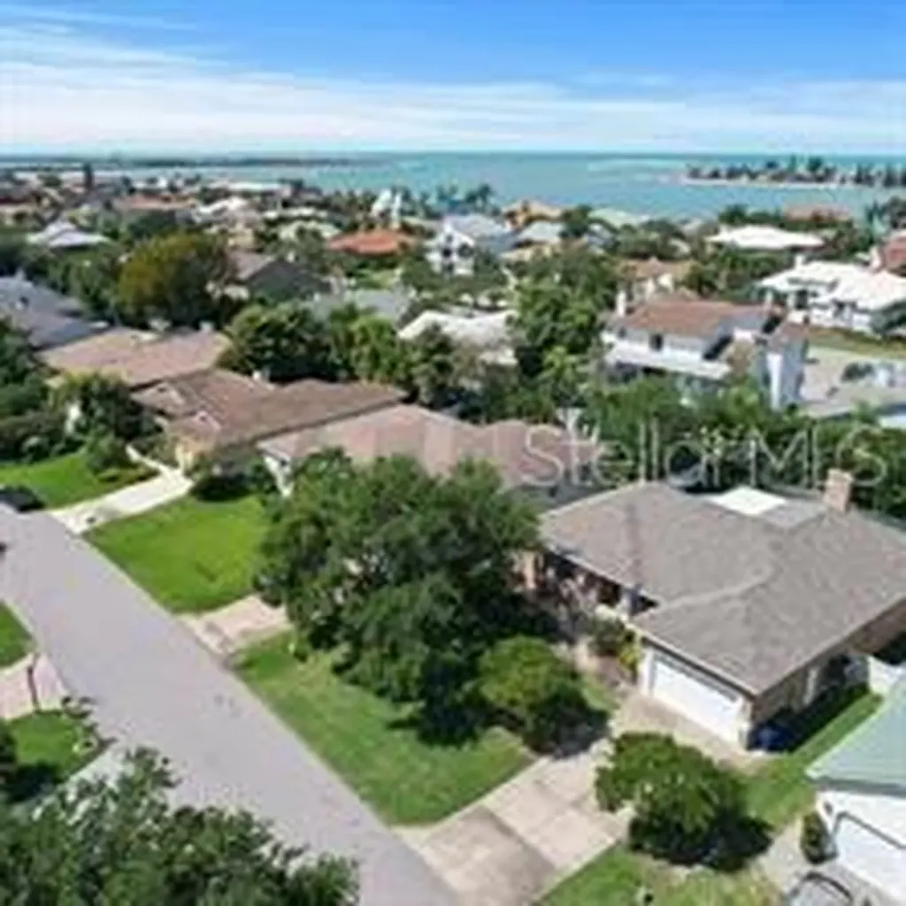 626 7th Avenue N Tierra Verde FL 33715