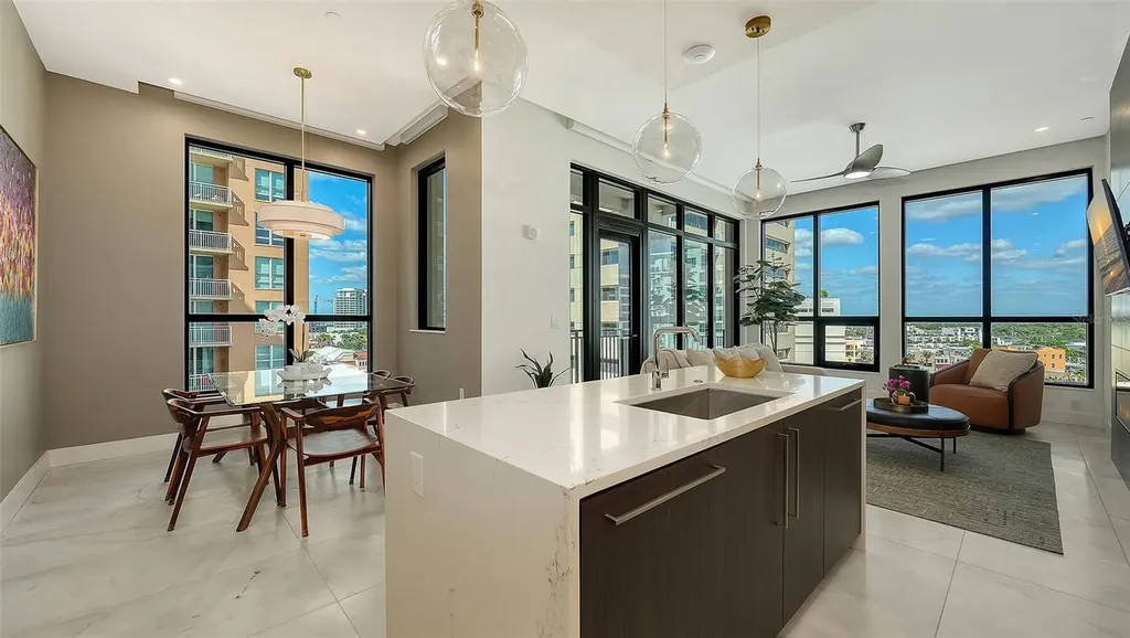 33 S Palm Avenue Sarasota FL 34236