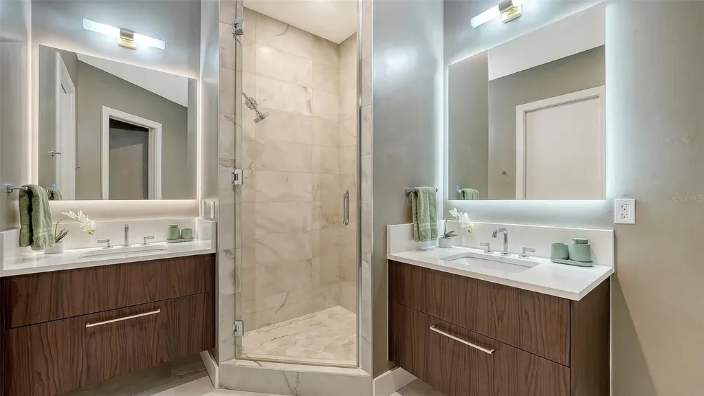 33 S Palm Avenue Sarasota FL 34236