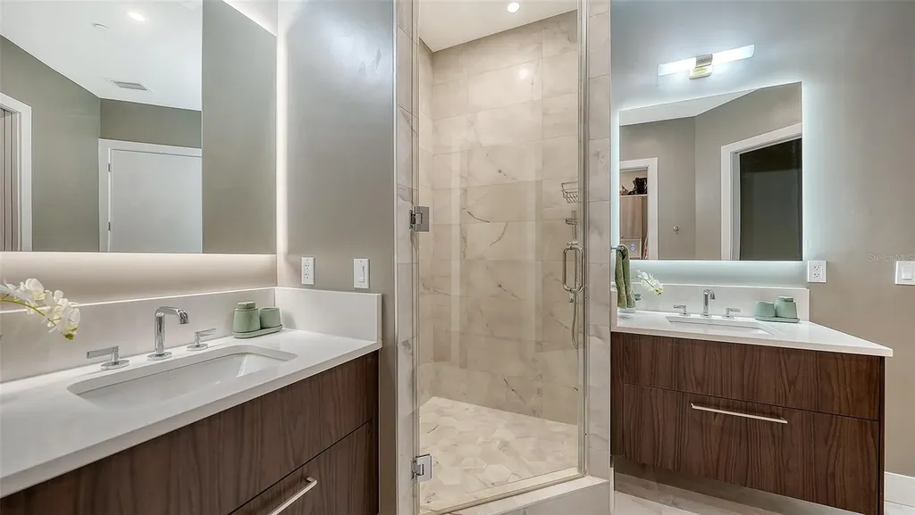 33 S Palm Avenue Sarasota FL 34236