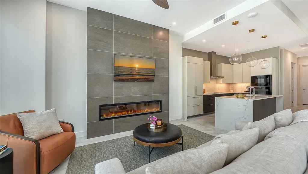 33 S Palm Avenue Sarasota FL 34236