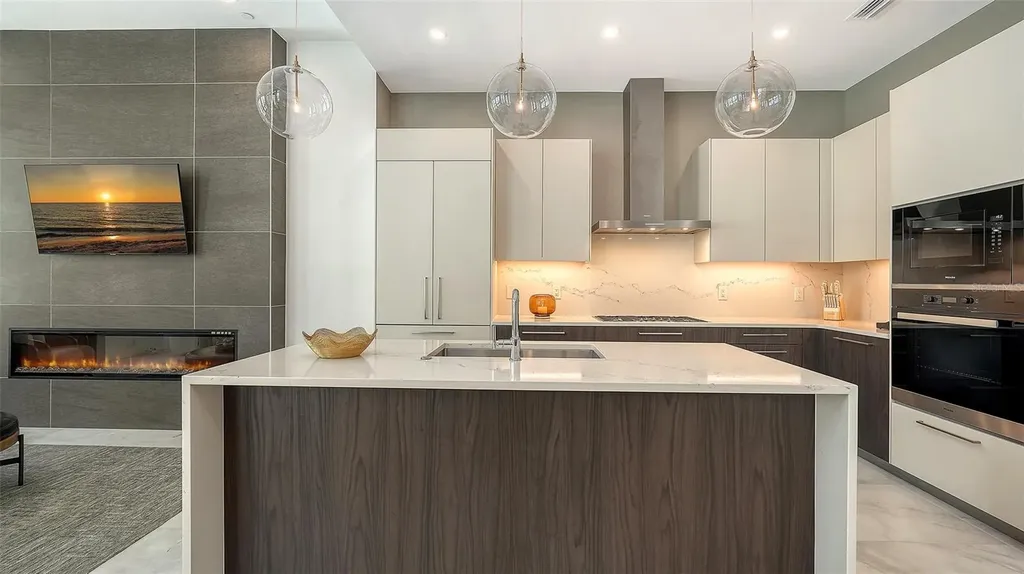 33 S Palm Avenue Sarasota FL 34236