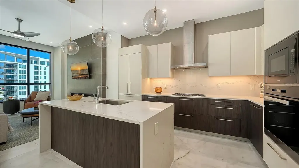 33 S Palm Avenue Sarasota FL 34236