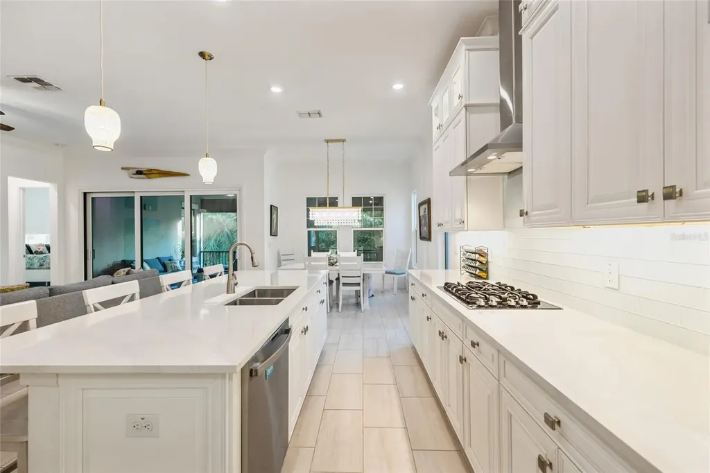 1025 Seagrape Drive Ruskin FL 33570