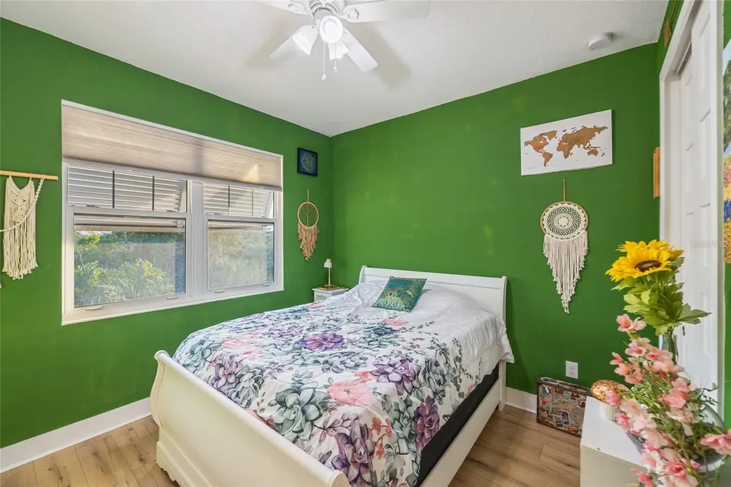1025 Seagrape Drive Ruskin FL 33570