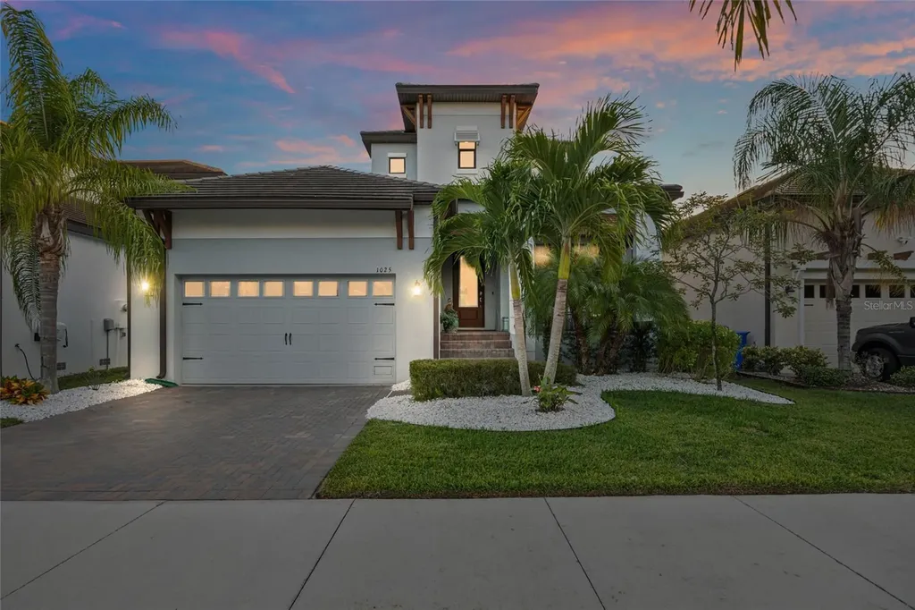 1025 Seagrape Drive Ruskin FL 33570