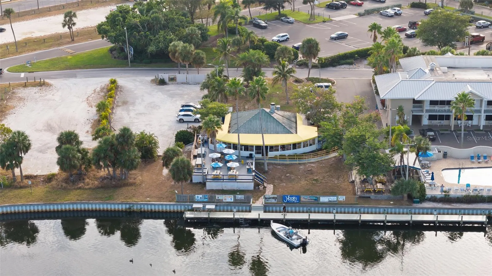 1025 Seagrape Drive Ruskin FL 33570