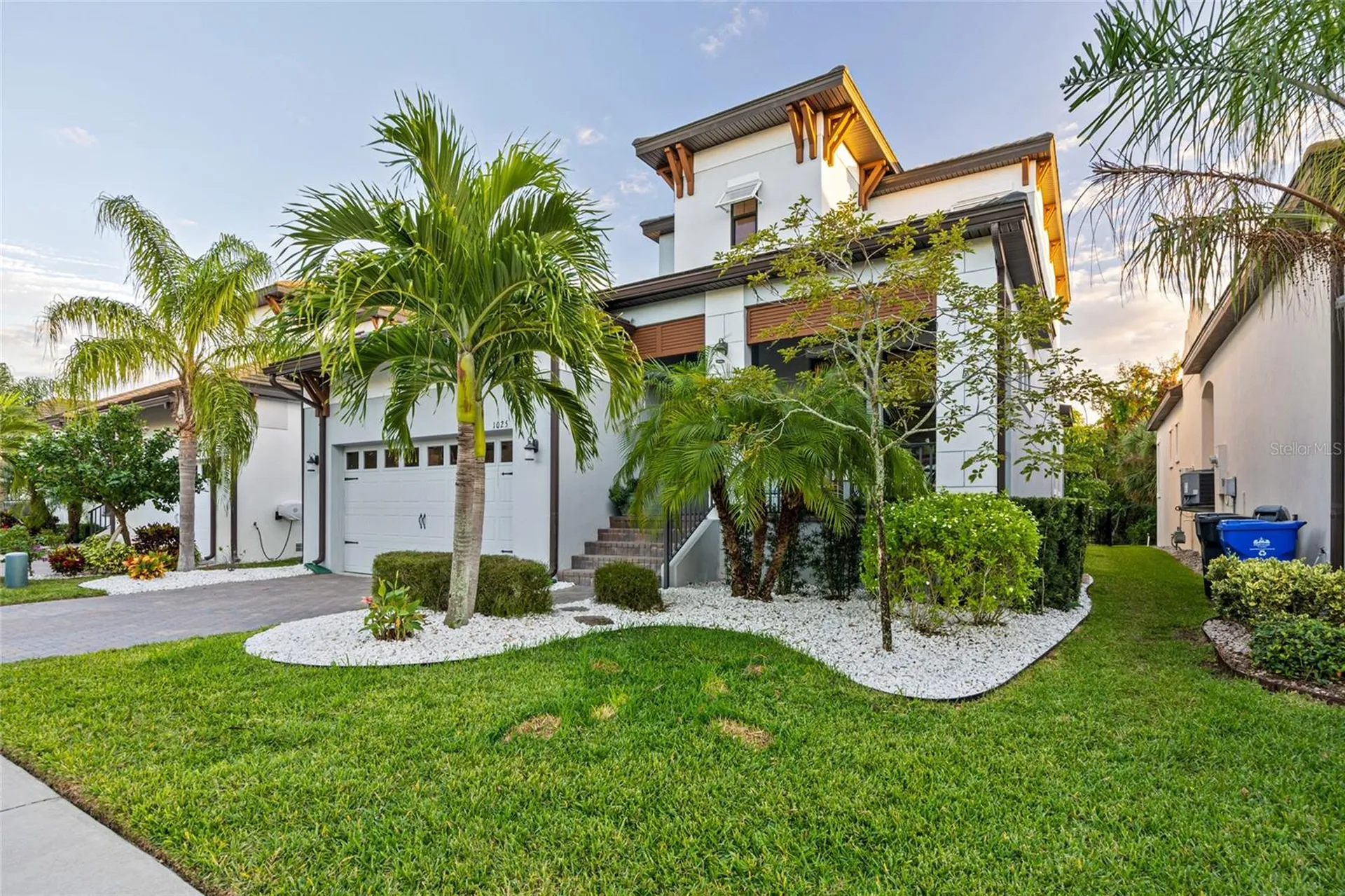 1025 Seagrape Drive Ruskin FL 33570