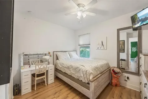 1025 Seagrape Drive Ruskin FL 33570