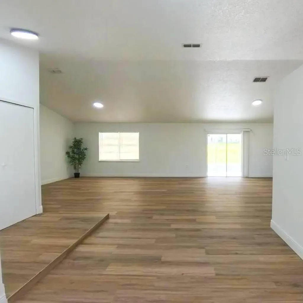 4618 Miranda Circle Orlando FL 32818