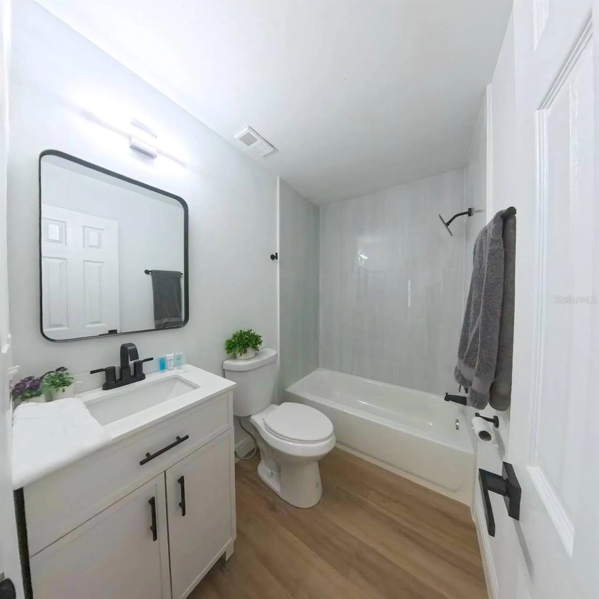4618 Miranda Circle Orlando FL 32818