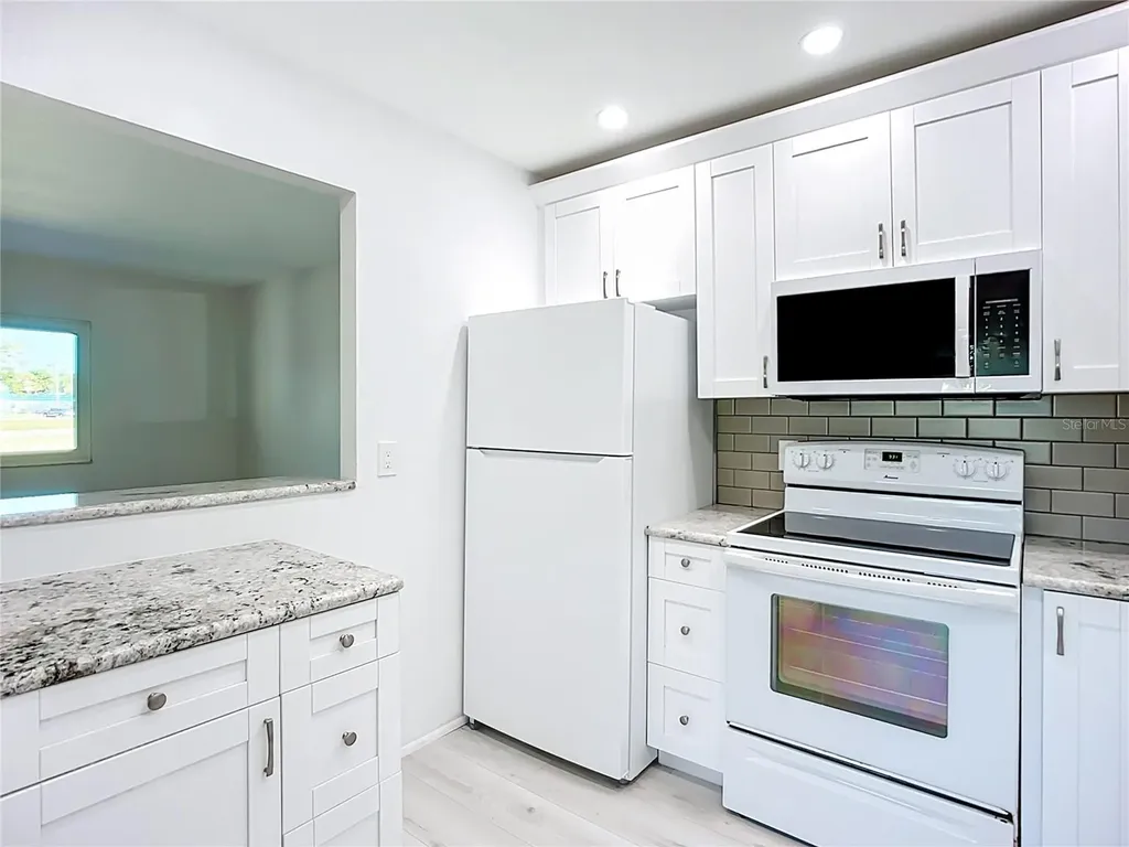 1811 Bedford Lane Sun City Center FL 33573