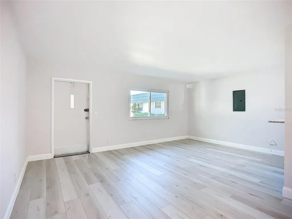 1811 Bedford Lane Sun City Center FL 33573