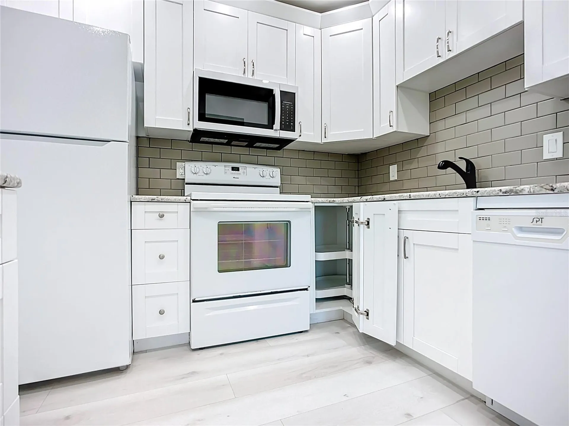 1811 Bedford Lane Sun City Center FL 33573