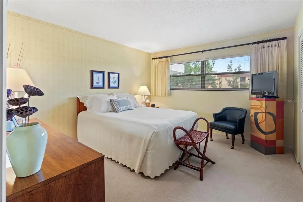 8735 Midnight Pass Road Sarasota FL 34242